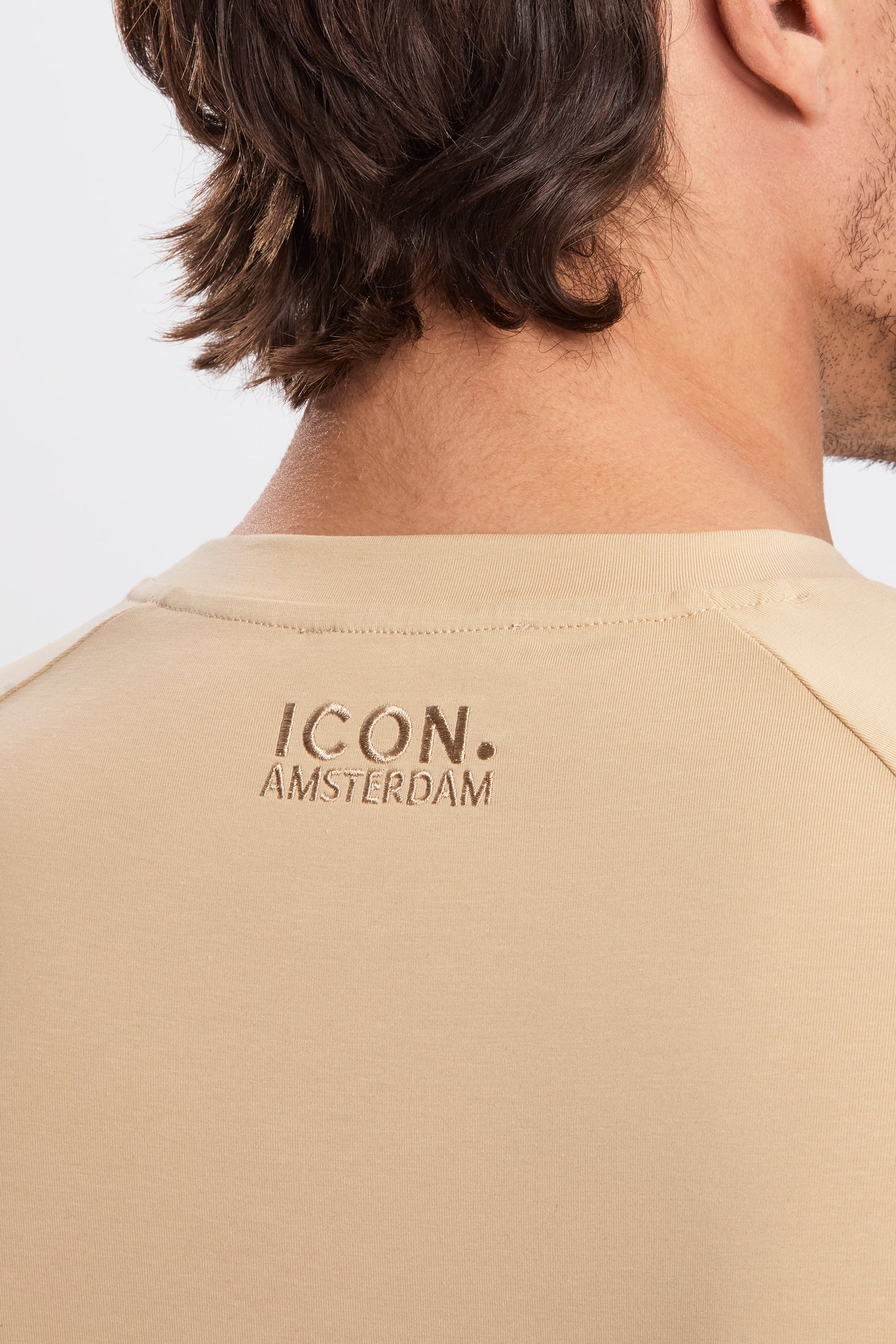 THE MUSCLE BASIC T-SHIRT