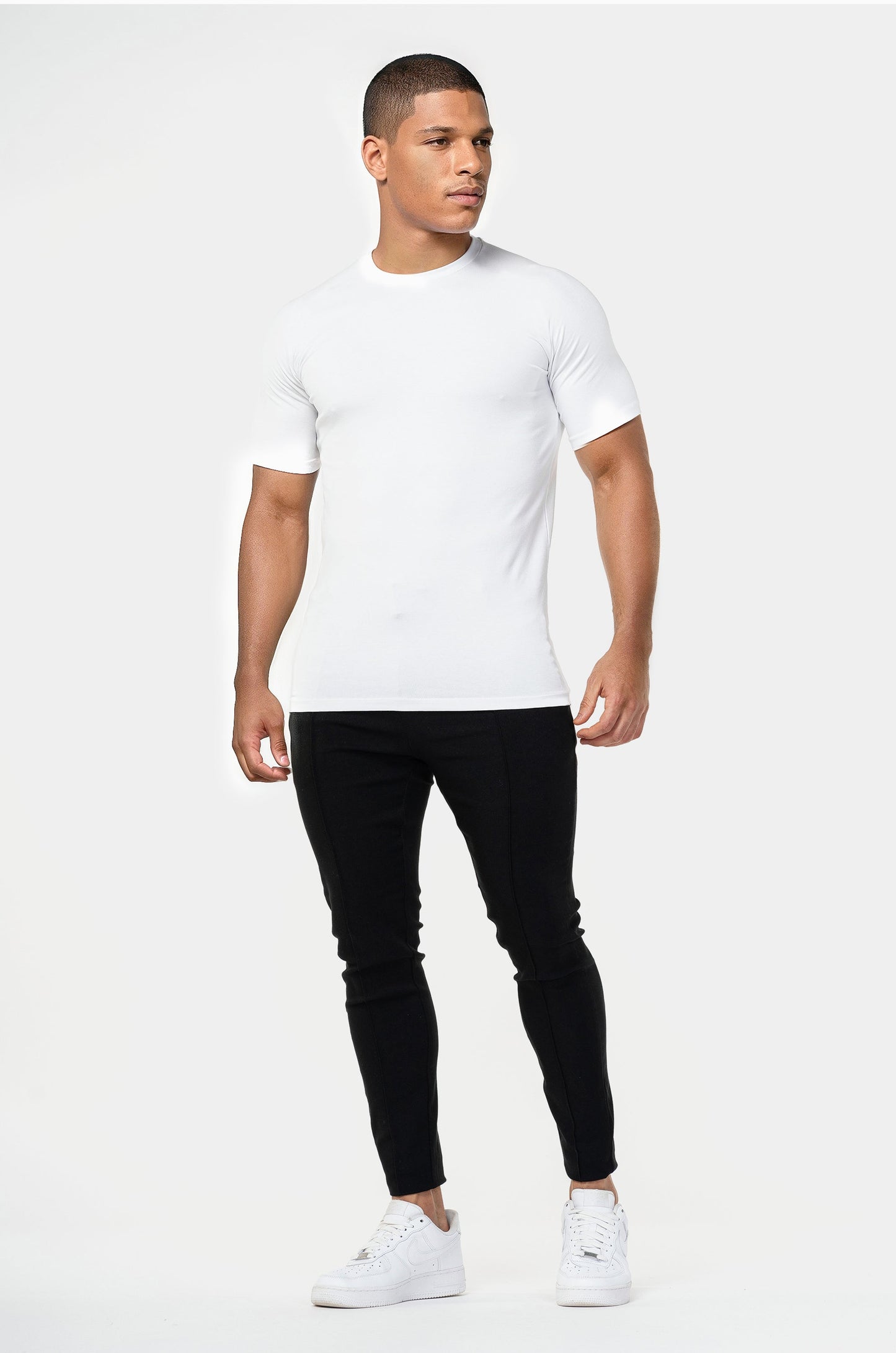 THE ESSENTIAL T-SHIRT